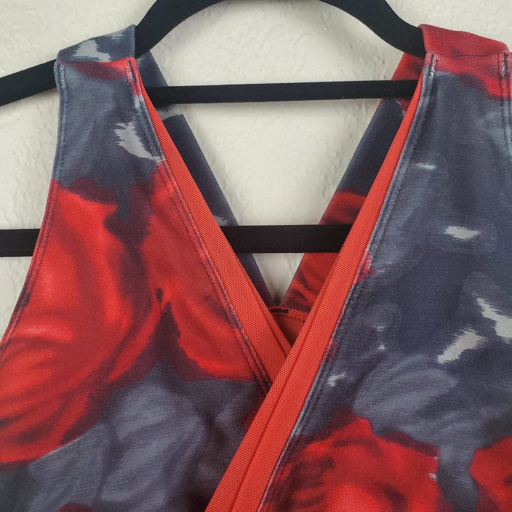 Lululemon Tank Top Red Roses Pattern - Picture 2 of 7